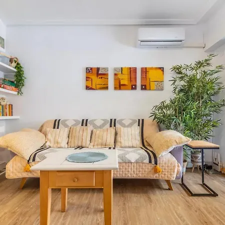 شقة 098 Acogedor Con El Balcon Y Wifi تورّيفيِخا