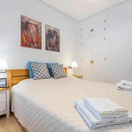 098 Acogedor Con El Balcon Y Wifi شقة *