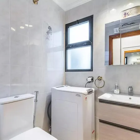 098 Acogedor Con El Balcon Y Wifi تورّيفيِخا