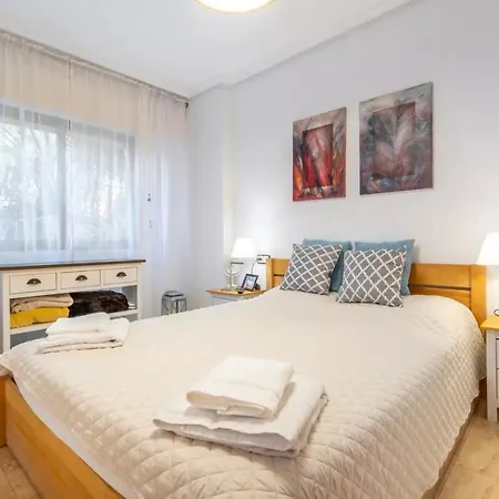 شقة 098 Acogedor Con El Balcon Y Wifi